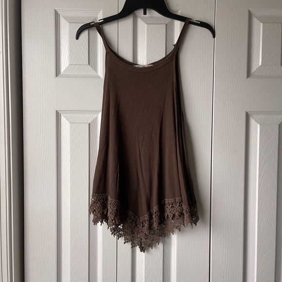 Junior’s Tank Top - Picture 2 of 6